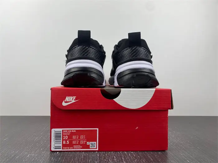 NIKEV2K Runtekk 