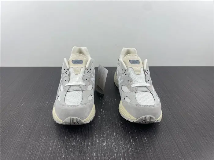 New Balance 992 White Silver 
