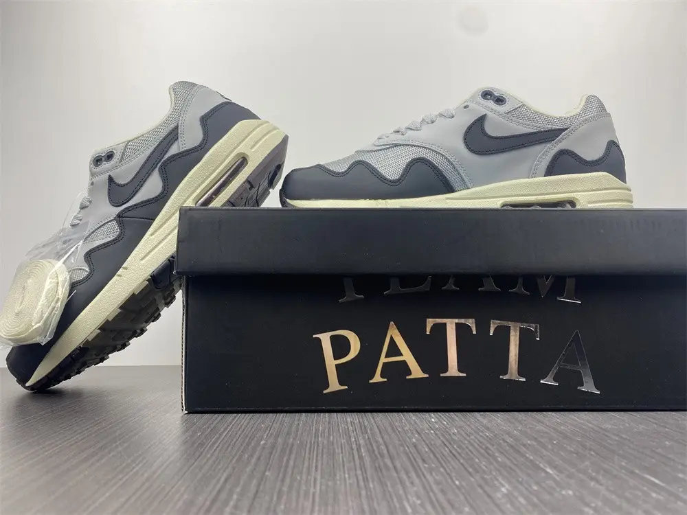 Patta x Nike Air Max 1 