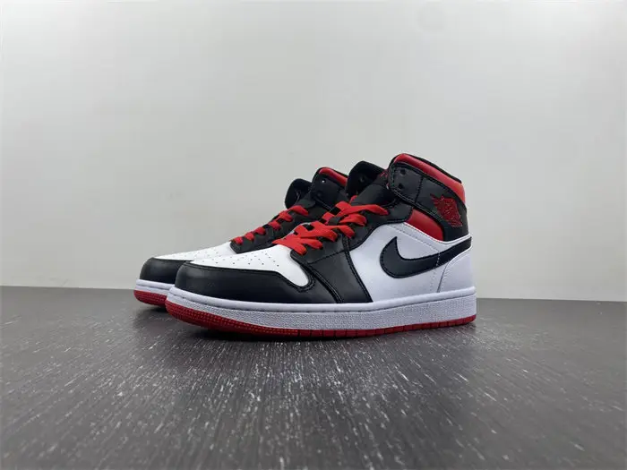 Jordan 1 Mid Gym Red Black Toe 