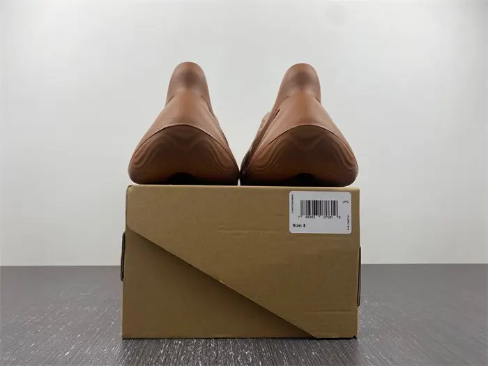 adidas Yeezy Foam RNNR Flax 