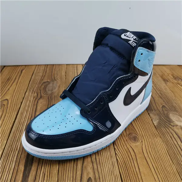 Air Jordan 1 Retro High UNC Patent 