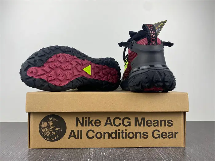 ACG Mountain Fly Low 