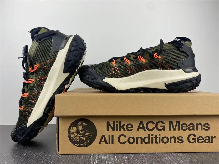 ACG Mountain Fly Low 