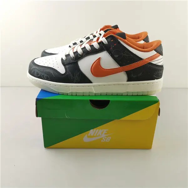 NIKE DUNK LOW PRM HALLOWEEN (2021) - 