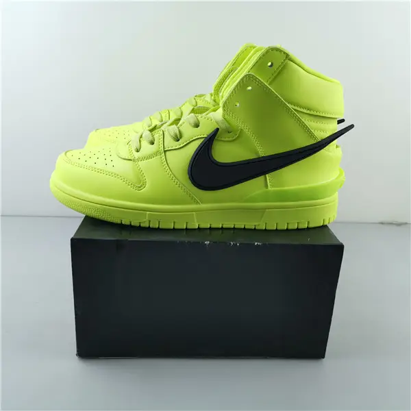 Nike Dunk High AMBUSH Flash Lime 