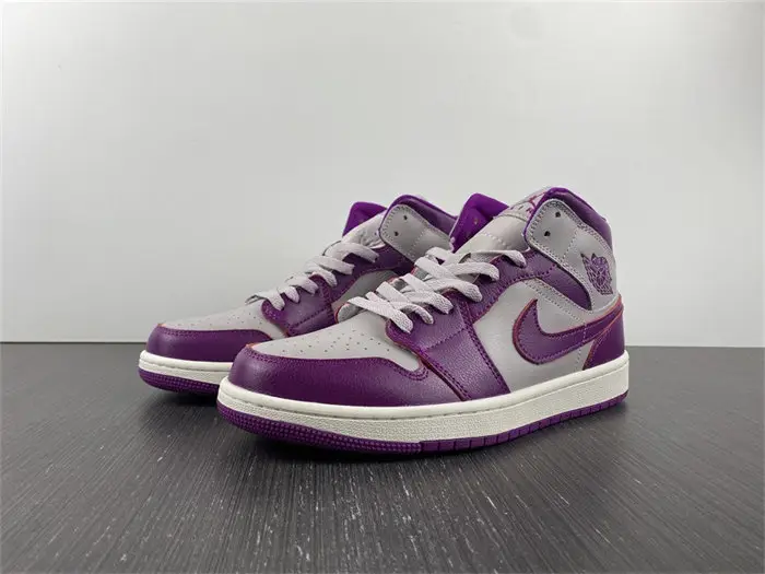 Jordan 1 Mid Magenta 