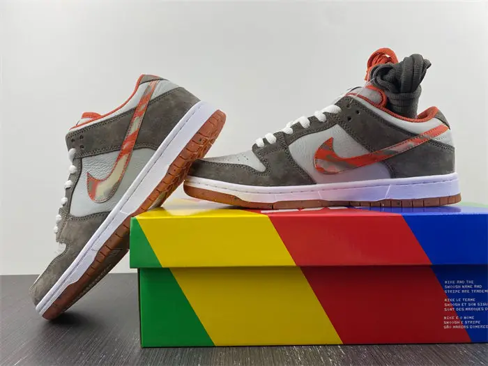 Nike SB Dunk Low Crushed D.C. 