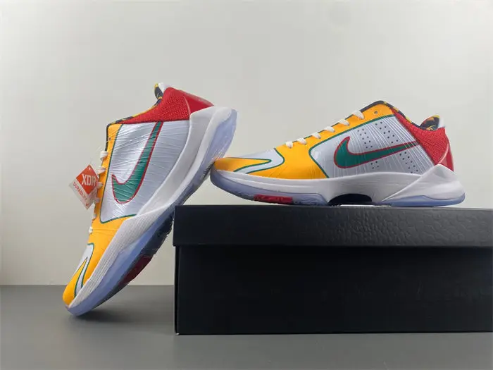 ZOOM KOBE 5 PROTRO 'CHAOS' 
