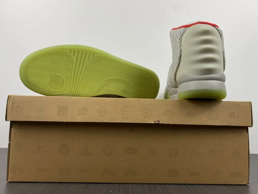 Nike Air Yeezy 2 Pure Platinum 
