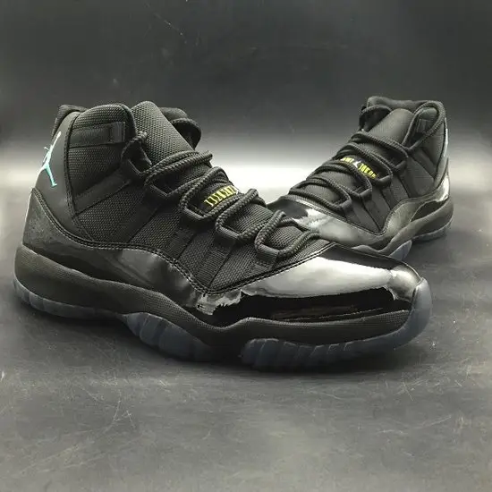 AIR JORDAN 11 RETRO 