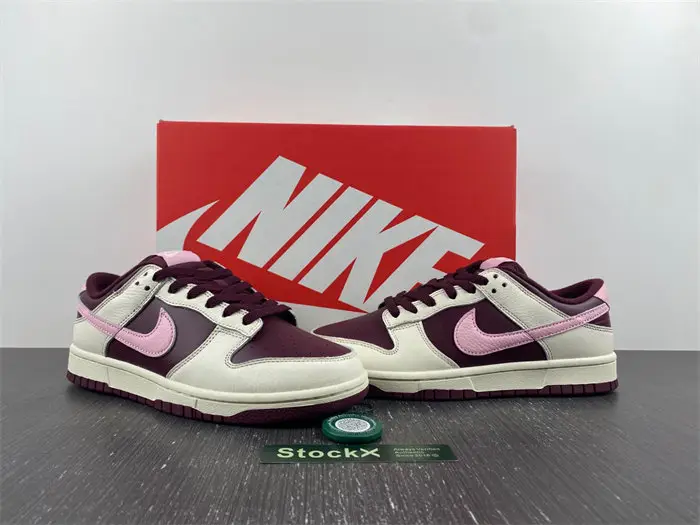 Nike Dunk Low 