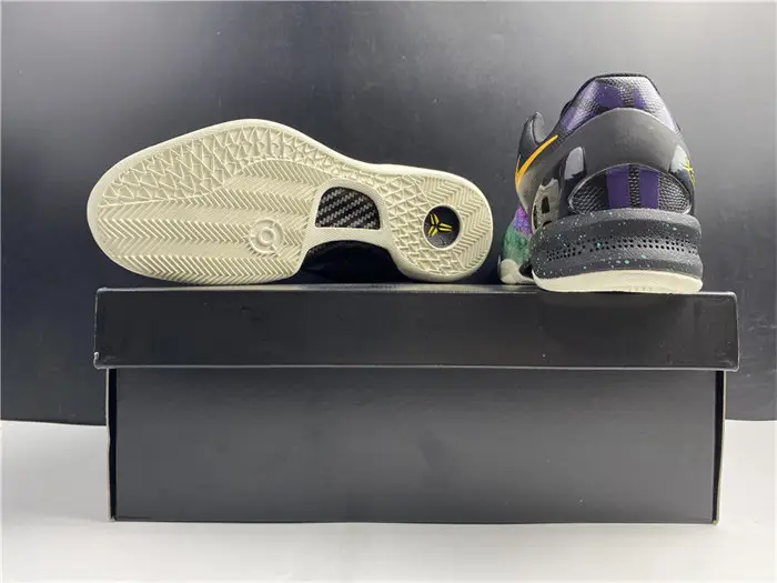 Nike Kobe 8 Easter 