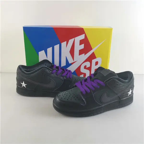 Familia x Nike SB Dunk Low First Avenue K 