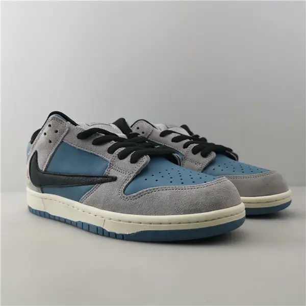NIKE DUNK LOW TRAVIS SCOTT X 