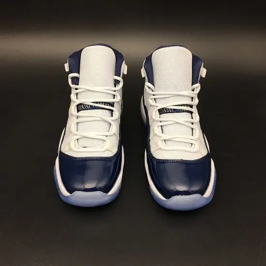 Air Jordan 11 Retro Midnight 