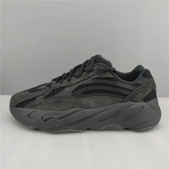 adidas Yeezy Boost 700 V2 