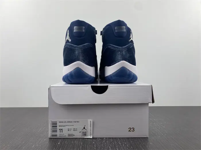 Jordan 11 Retro Midnight Navy 
