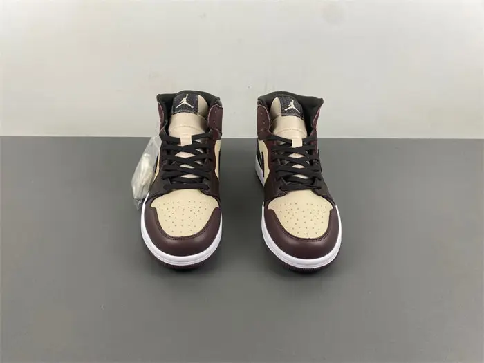 Air Jordan 1 Mid SE 