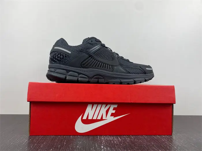 Nike Zoom Vomero 5 SP Anthracite 