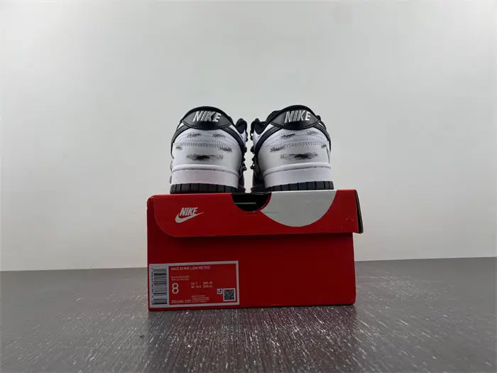 Nike Dunk Low Retro 