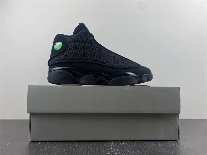 Jordan 13 Retro Black Cat 