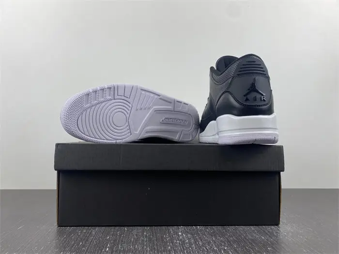 Nike Air Jordan Retro 3 