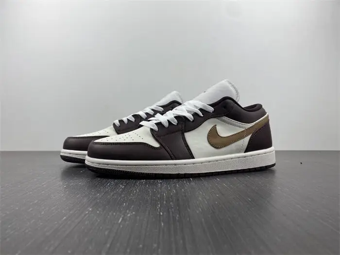 Air Jordan 1 Low 