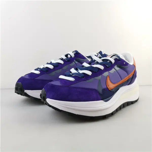 Nike Vaporwaffle sacai Dark Iris 