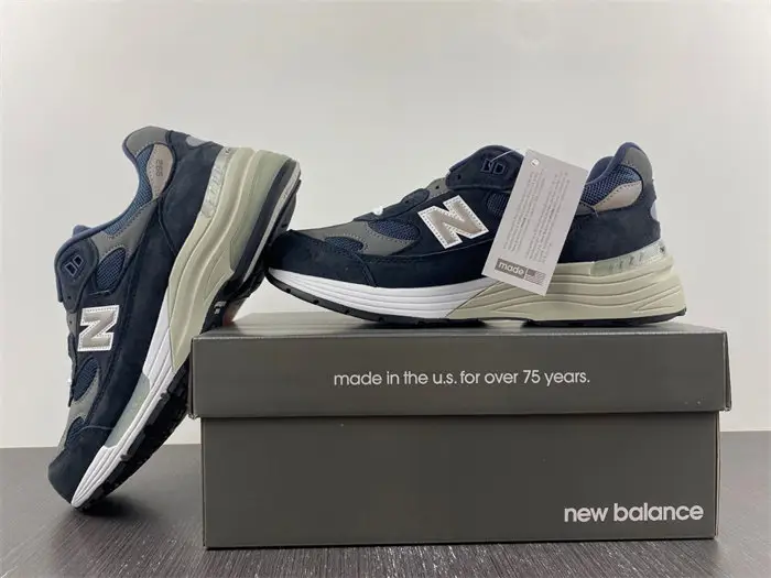 New Balance 992 Navy Grey 