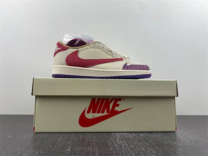Travis Scott x Air Jordan 1 Low 