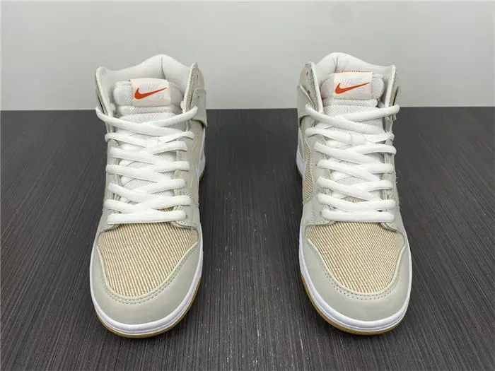 SB Dunk Hi Nike SB Dunk High 