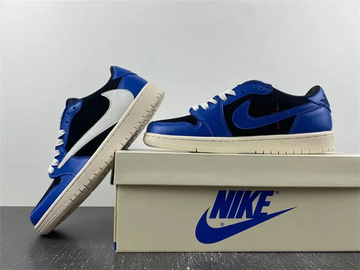 Air Jordan 1 Low 