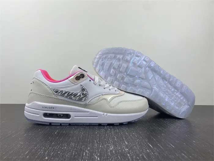 Nike Air Max 1 Unlock Your Space 