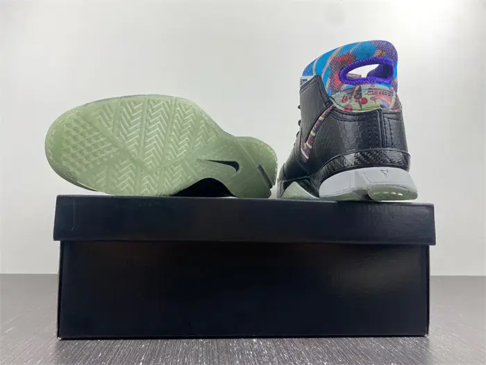 NIKE ZOOM KOBE 