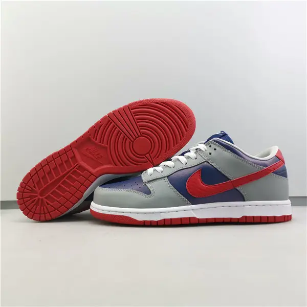 NIKE SB DUNK LOW 