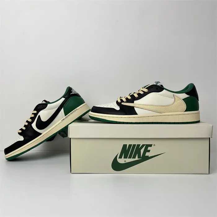 Jordan 1 Retro Low OG SP Travis Scott 