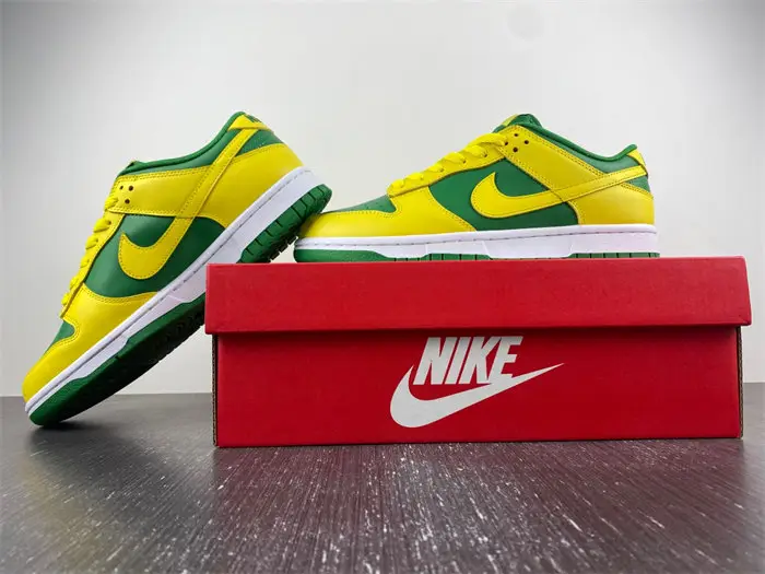 Nike Dunk Low Reverse Brazil 