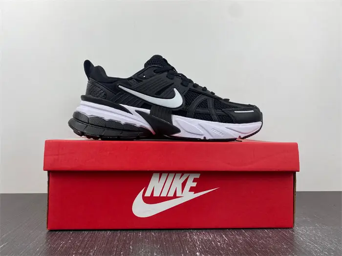 NIKEV2K Runtekk 