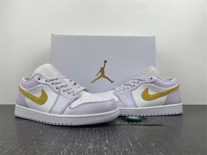 AIR JORDAN 1 LOW 