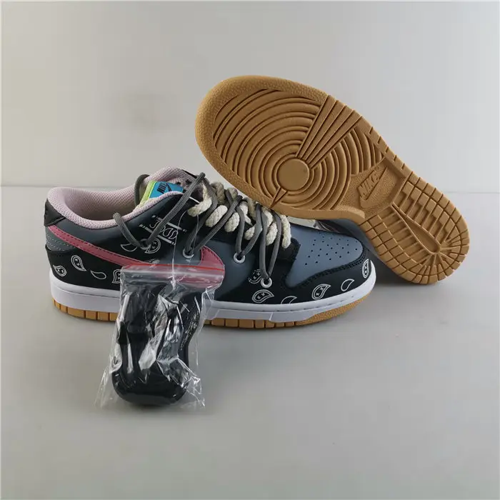Nike Dunk Low SE FREE 99 DH0952 