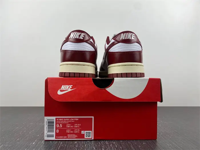 Nike Dunk Low PRM 