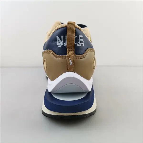 Nike Vaporwaffle sacai Sesame Blue Void 
