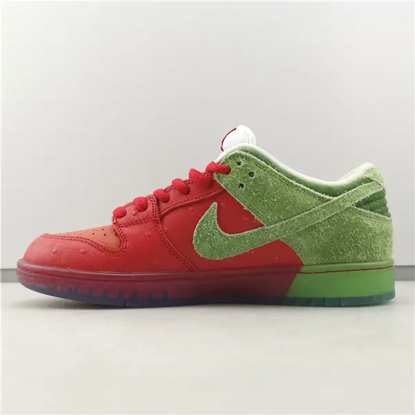 NIKE SB DUNK 