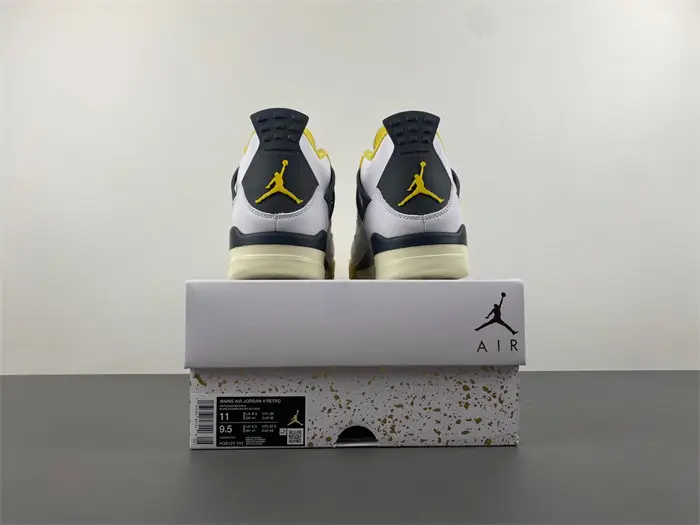 Air Jordan 4 
