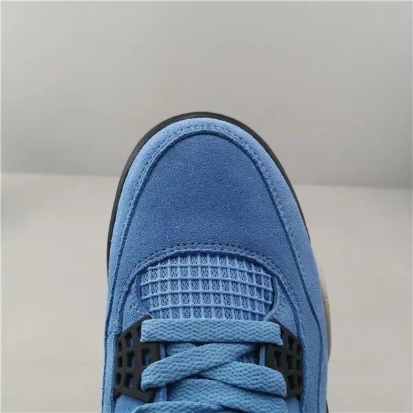 JORDAN 4 RETRO UNIVERSITY BLUE 