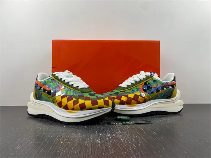 sacai x Nike Waffle Woven Green Gusto  ABEC442
