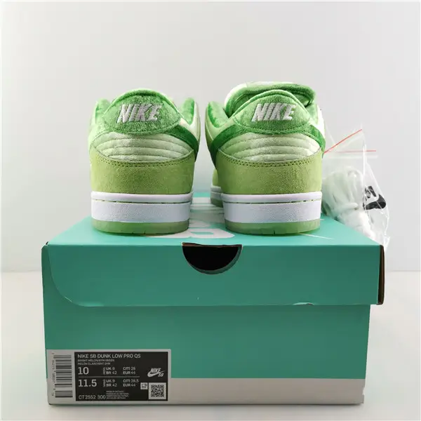 NIKE SB DUNK LOW PRO QS 