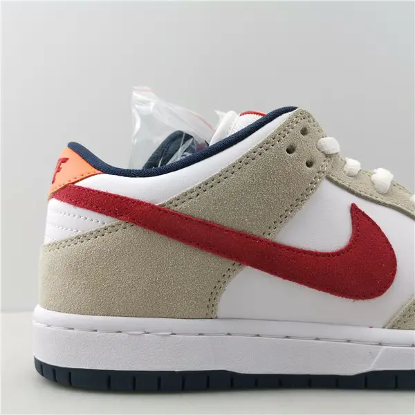 Nike SB Dunk Low Crimson 