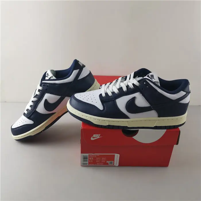 Nike Dunk Low 